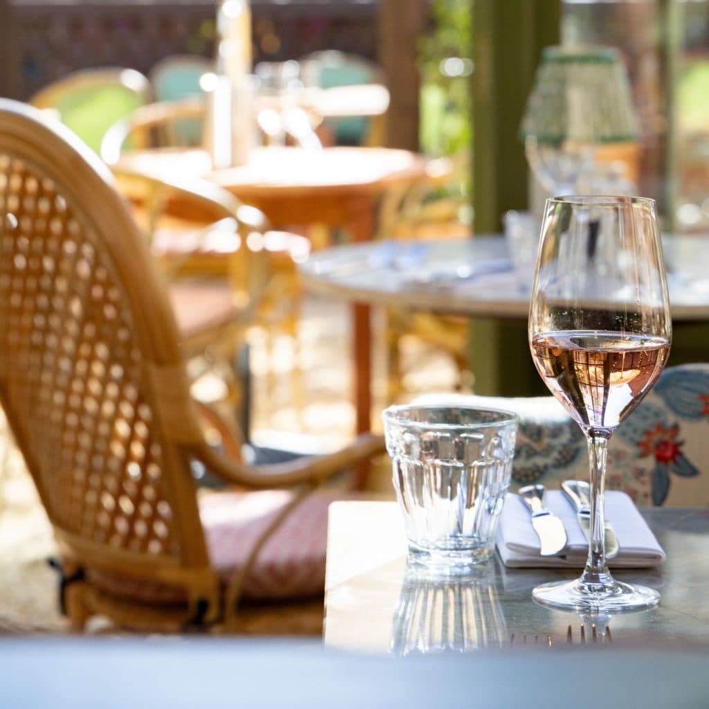 Cover Image for Let us treat you to a glass of complimentary rosé at The Prince of Wales